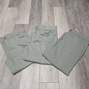 Intro. 3 Piece Bundle Cropped Relaxed Fit Capri Pants Green Moss  Women 8 Casual